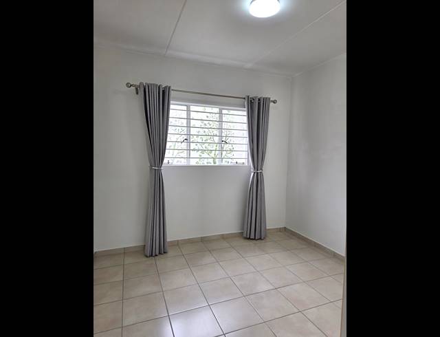 2 bed property for sale in NOORDHANG